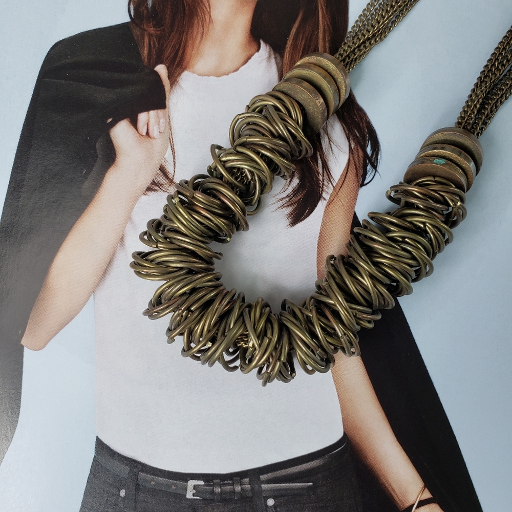 Beautiful Vintage Brass Toned Heavy Chain & Ring Statement Necklace